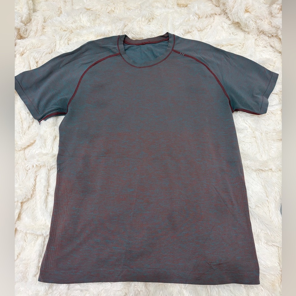 Lululemon Men's Crew Neck Performance Shirt